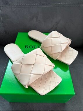 Bottega Veneta Padded Intrecciato Slide Mules in Pale Pink